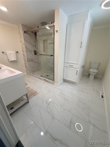 400 Tiburon Lane, Amherst, NY 14051