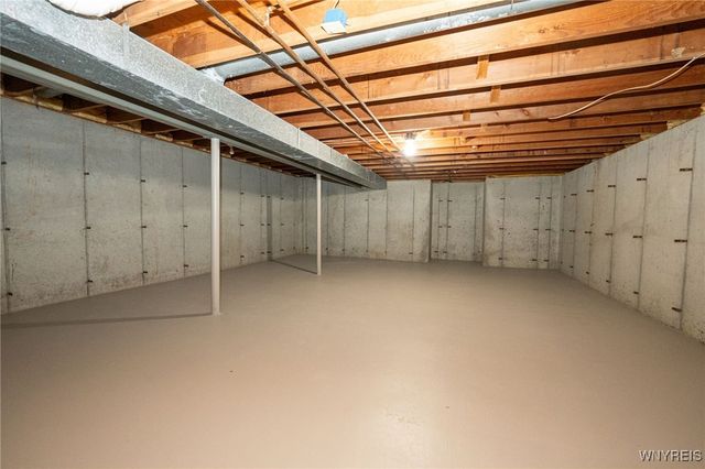 400 Tiburon Lane, Amherst, NY 14051