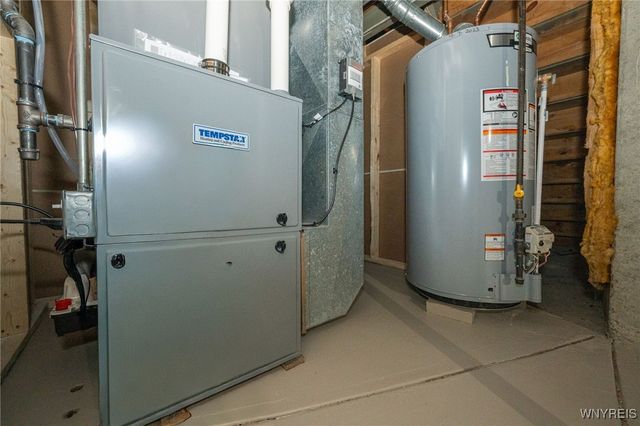 400 Tiburon Lane, Amherst, NY 14051