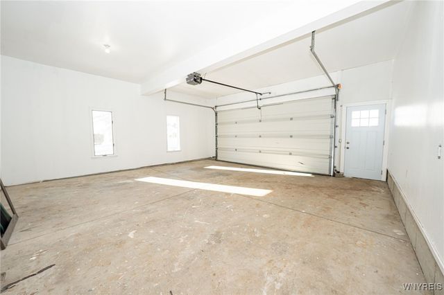 400 Tiburon Lane, Amherst, NY 14051