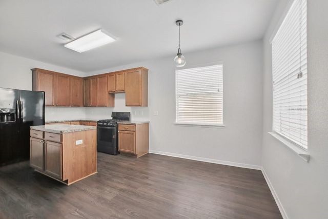 1193 Stallion Ridge, Alvin, TX 77511