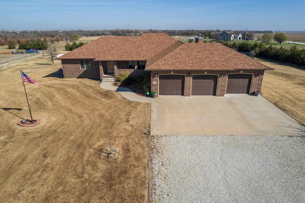 5200 W 103rd St S, Peck, KS 67120
