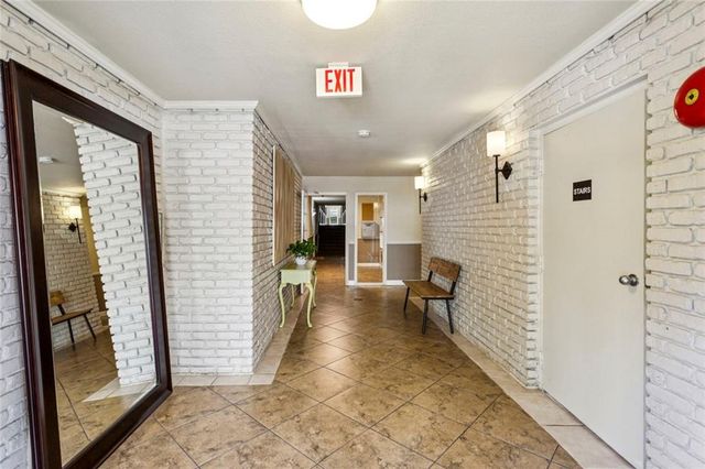 395 Pharr Road NE 302, Atlanta, GA 30305