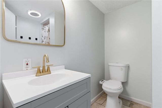 3411 E 78th Street, Kansas City, MO 64132