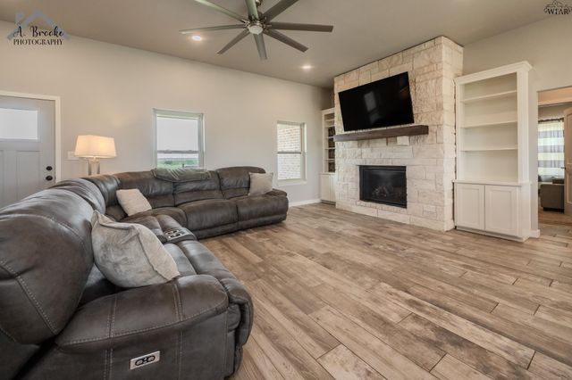 7458 ROLLER ROAD, Burkburnett, TX 76354