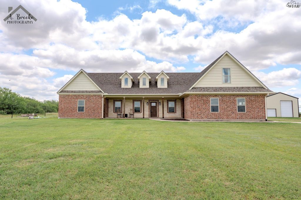 7458 ROLLER ROAD, Burkburnett, TX 76354