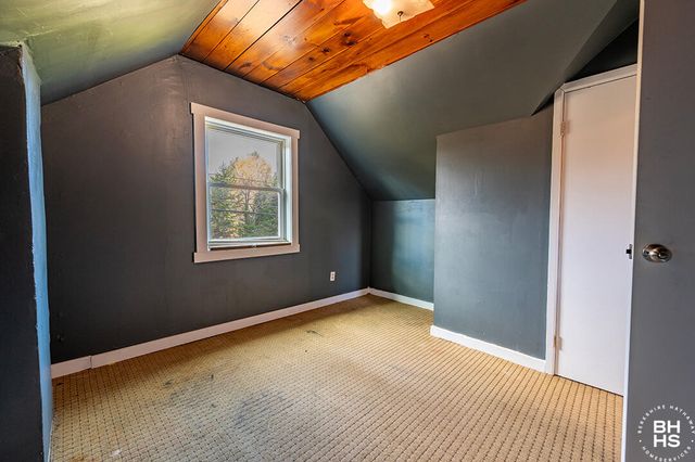 136 Old Military Road, Lake Placid, NY 12946