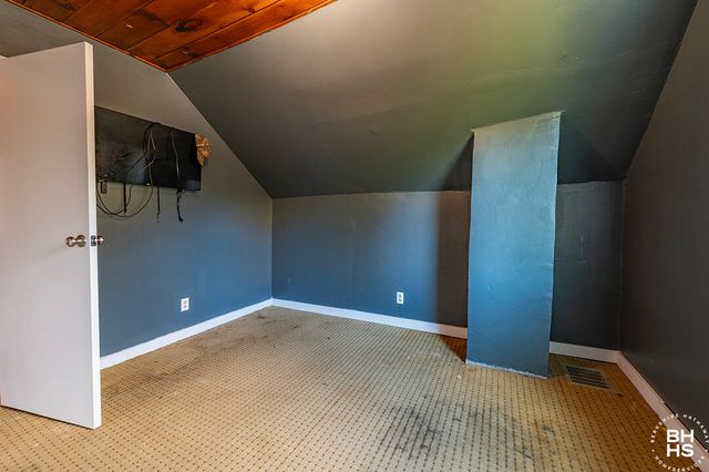 136 Old Military Road, Lake Placid, NY 12946