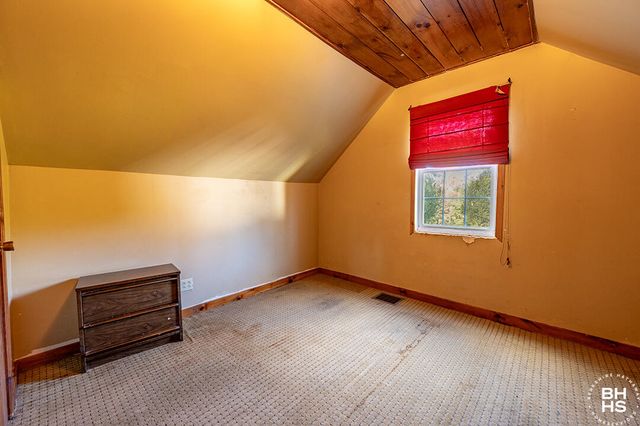 136 Old Military Road, Lake Placid, NY 12946