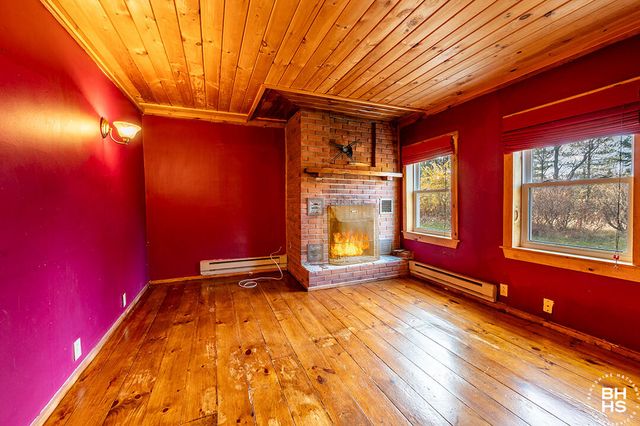 136 Old Military Road, Lake Placid, NY 12946