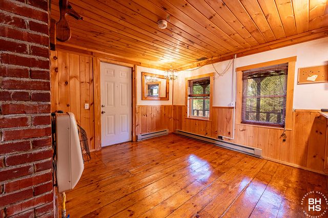 136 Old Military Road, Lake Placid, NY 12946