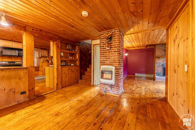 136 Old Military Road, Lake Placid, NY 12946