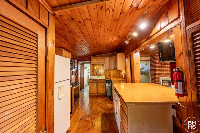 136 Old Military Road, Lake Placid, NY 12946