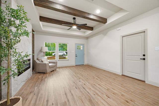 803 Arrowhead Court, Granbury, TX 76048