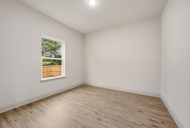 803 Arrowhead Court, Granbury, TX 76048