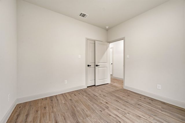 803 Arrowhead Court, Granbury, TX 76048