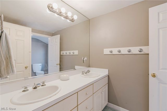 26301 Annesley Road, Beachwood, OH 44122