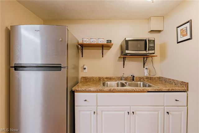 26301 Annesley Road, Beachwood, OH 44122