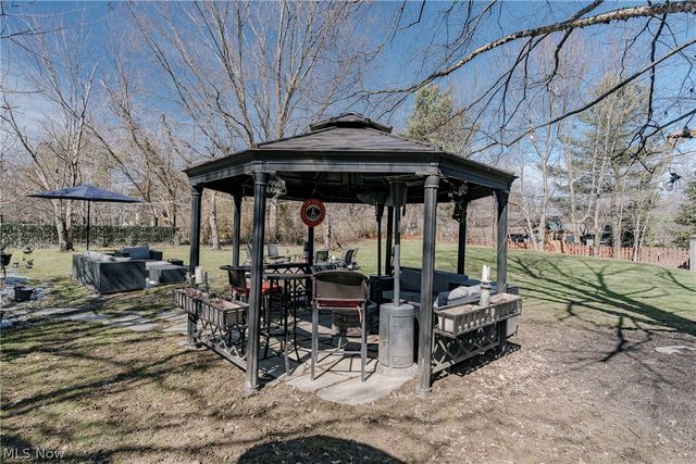 26301 Annesley Road, Beachwood, OH 44122