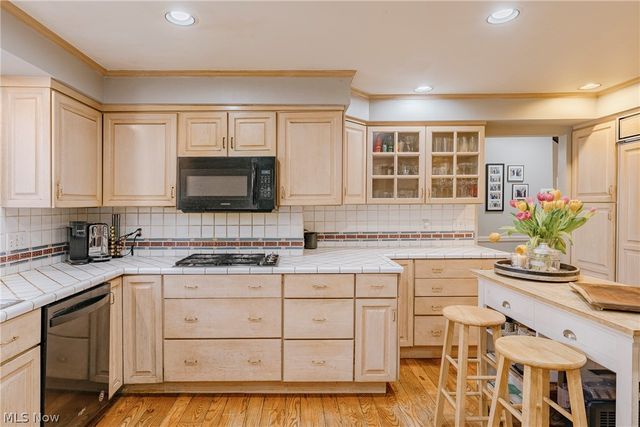 26301 Annesley Road, Beachwood, OH 44122