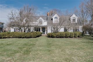 26301 Annesley Road, Beachwood, OH 44122