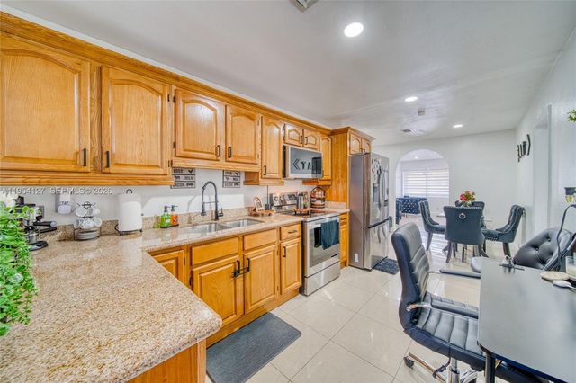 443 Barnett St, West Palm Beach, FL 33405