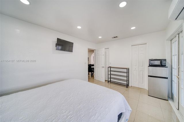 443 Barnett St, West Palm Beach, FL 33405