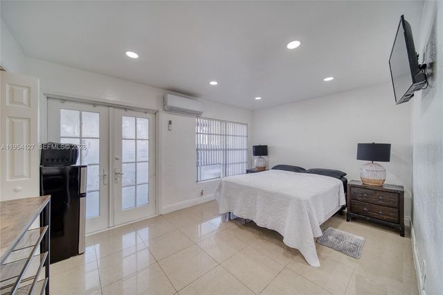 443 Barnett St, West Palm Beach, FL 33405