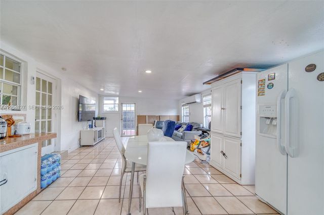 443 Barnett St, West Palm Beach, FL 33405