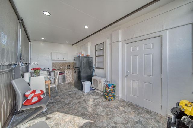 443 Barnett St, West Palm Beach, FL 33405