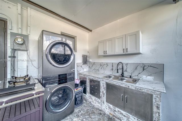 443 Barnett St, West Palm Beach, FL 33405