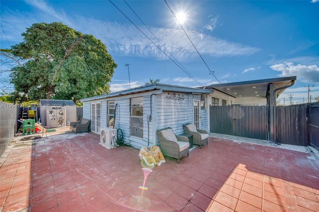 443 Barnett St, West Palm Beach, FL 33405