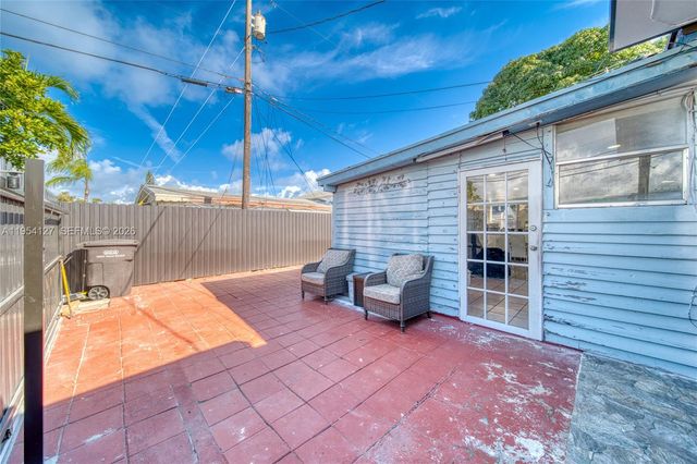 443 Barnett St, West Palm Beach, FL 33405