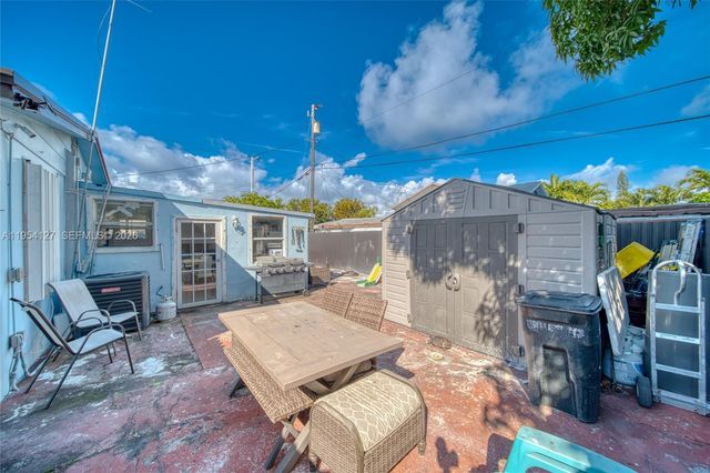 443 Barnett St, West Palm Beach, FL 33405