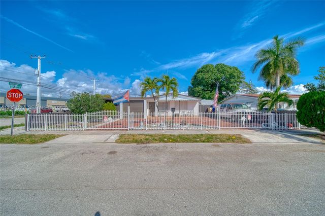 443 Barnett St, West Palm Beach, FL 33405