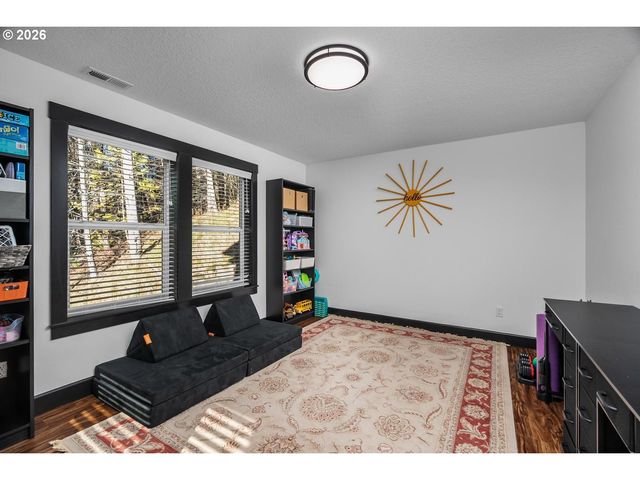 335 HILLSDALE Dr, Woodland, WA 98674