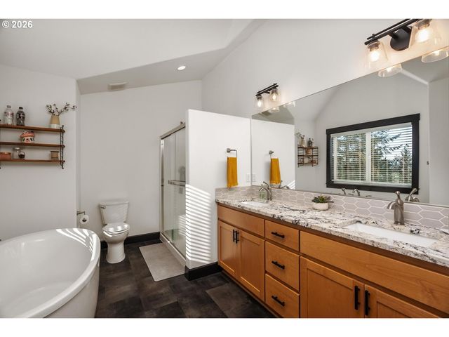 335 HILLSDALE Dr, Woodland, WA 98674