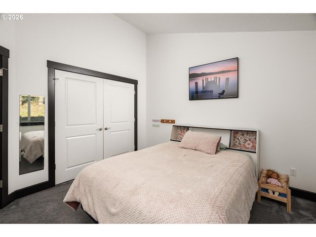 335 HILLSDALE Dr, Woodland, WA 98674