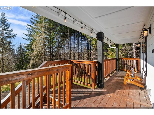 335 HILLSDALE Dr, Woodland, WA 98674