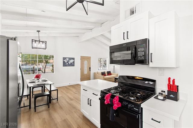 1916 Howard Avenue, Las Vegas, NV 89104