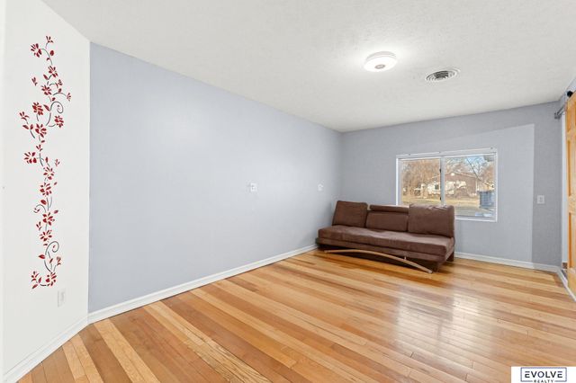 650 Jaynes Street, Omaha, NE 68110