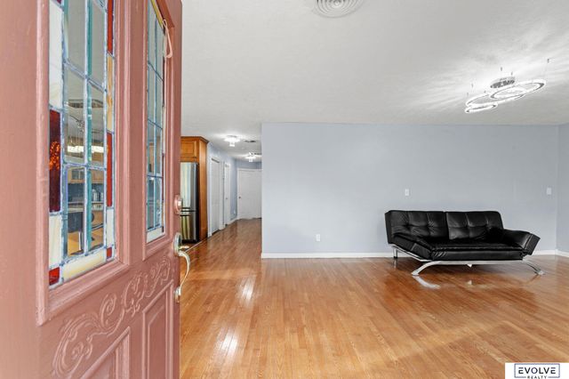 650 Jaynes Street, Omaha, NE 68110