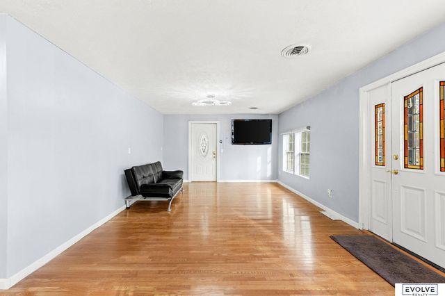 650 Jaynes Street, Omaha, NE 68110