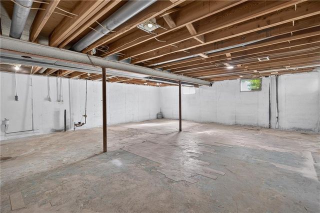 12001 E 57th Street, Kansas City, MO 64133