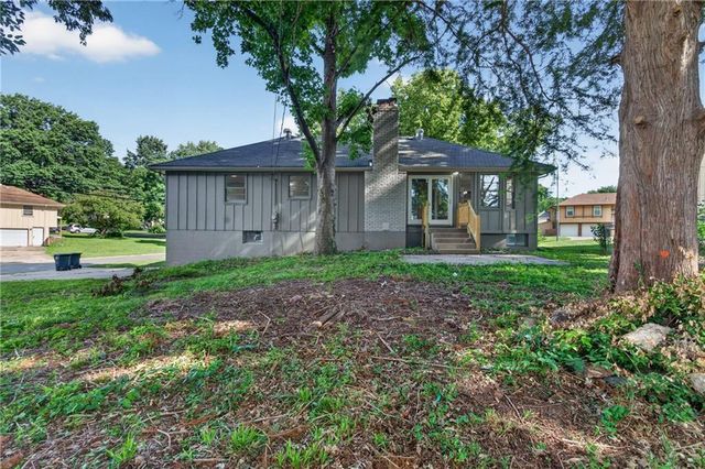 12001 E 57th Street, Kansas City, MO 64133