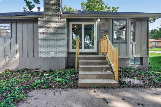 12001 E 57th Street, Kansas City, MO 64133