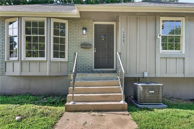 12001 E 57th Street, Kansas City, MO 64133