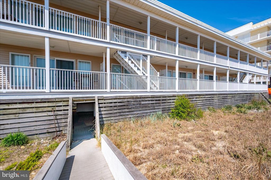 Image 7 of property listing at 12401 WIGHT ST #8, Ocean City, MD 21842