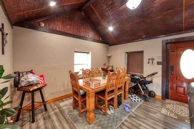 411 S Prairie Street, Pilot Point, TX 76258