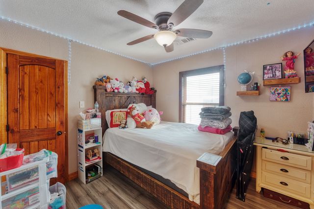 411 S Prairie Street, Pilot Point, TX 76258